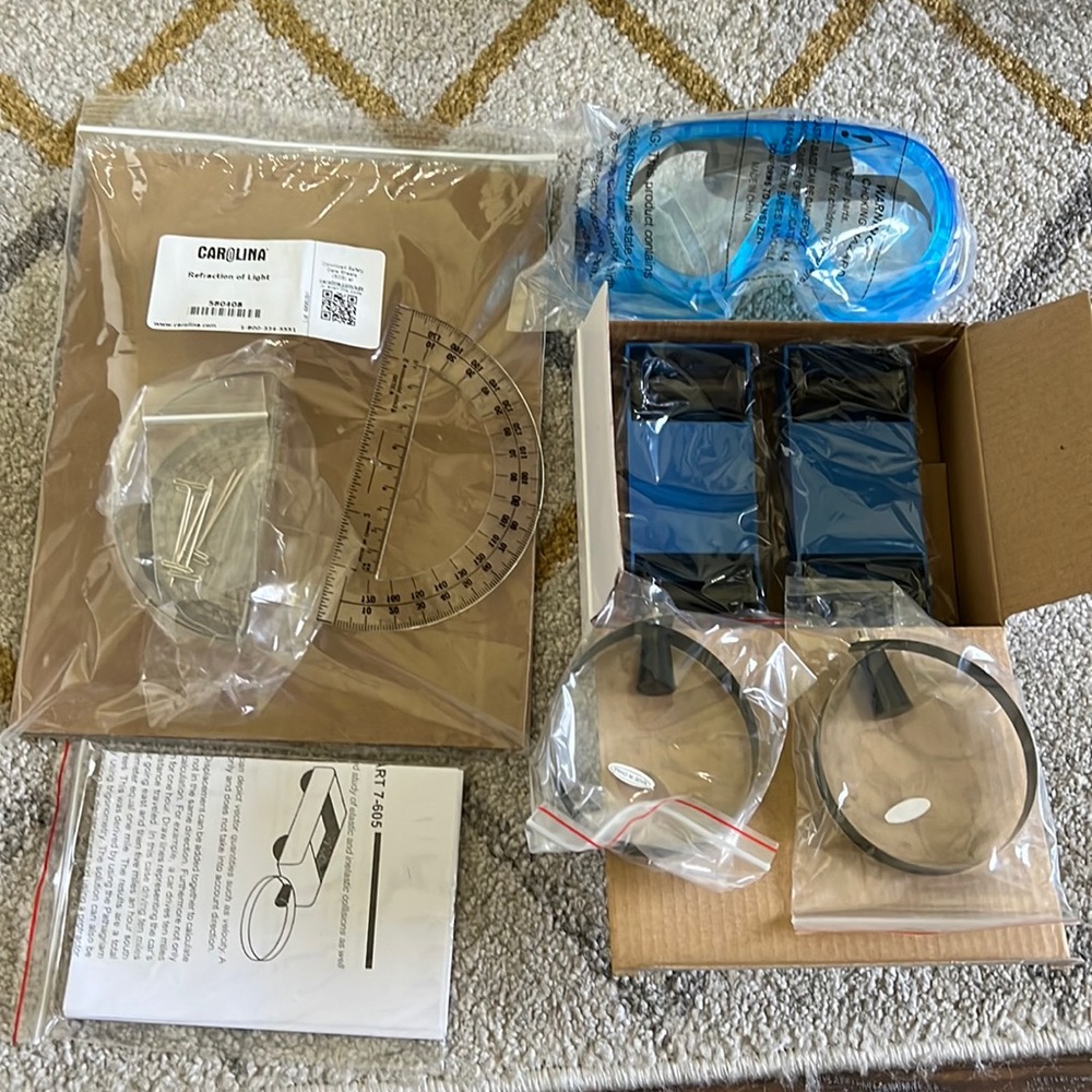 Carolina Distance Learning Kit used
